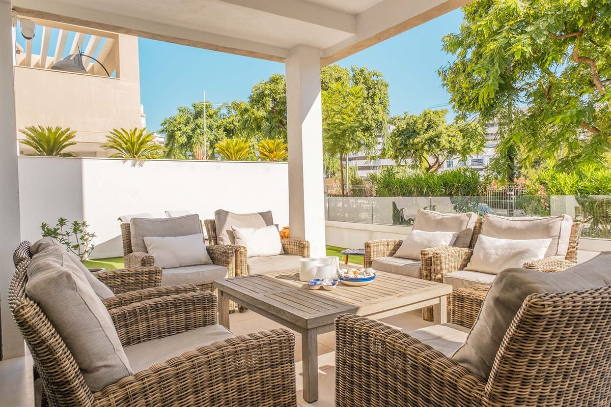 Ground Floor Apartment in Estepona — photo 1 of 10