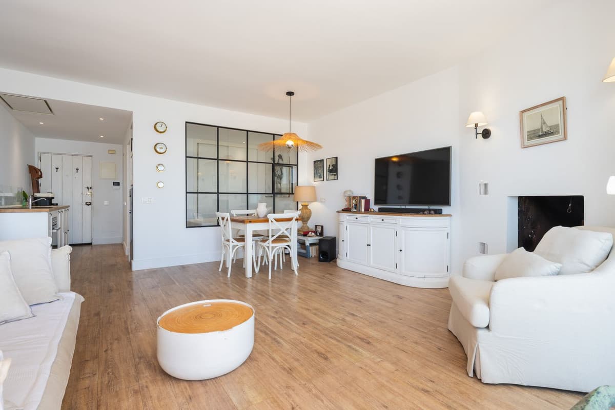 Middle Floor Apartment in Puerto Banús — photo 2 of 10