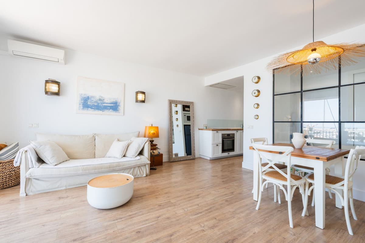 Middle Floor Apartment in Puerto Banús — photo 3 of 10