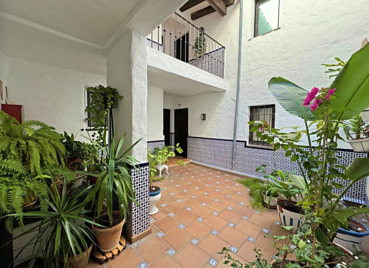 Middle Floor Apartment in Puerto Banús — photo 2 of 10