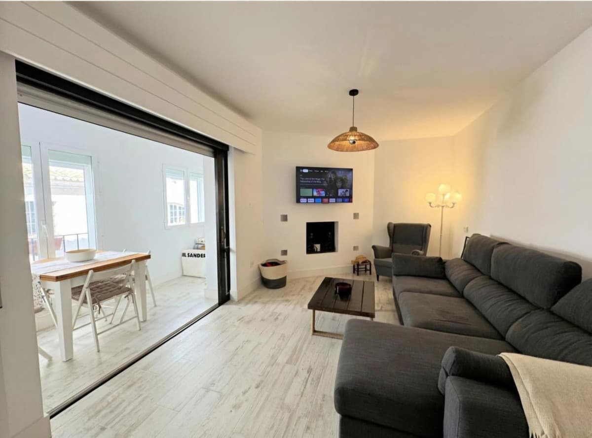 Middle Floor Apartment in Puerto Banús — photo 3 of 10