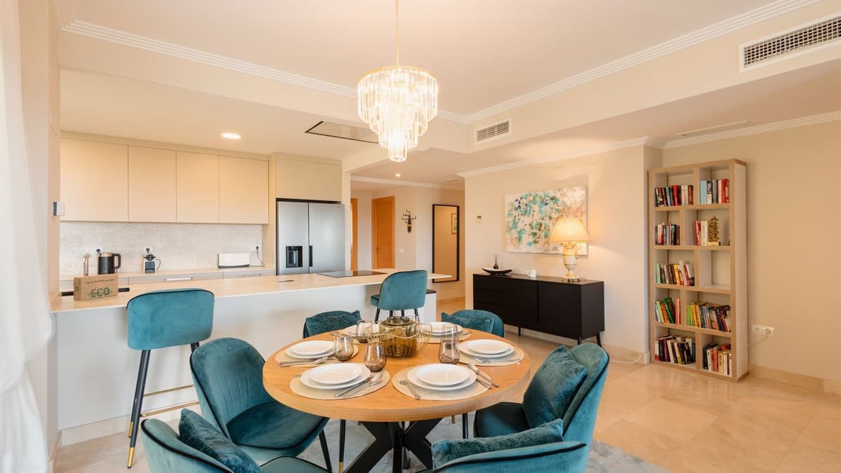 Ground Floor Apartment in Benahavís — photo 1 of 10