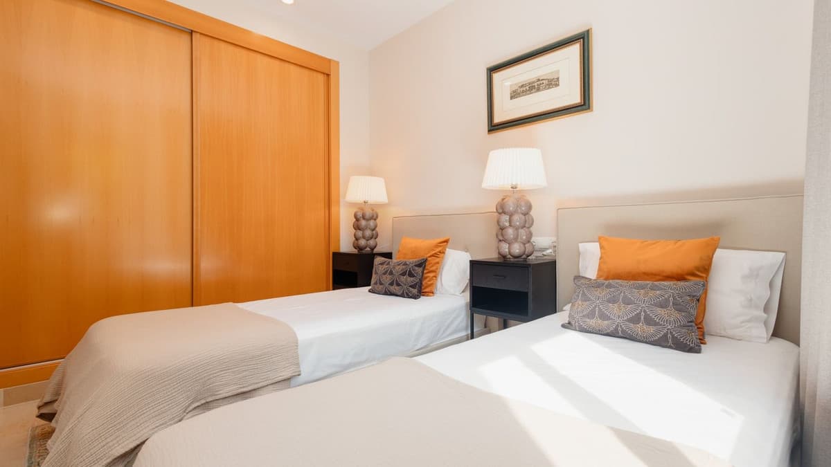 Ground Floor Apartment in Benahavís — photo 6 of 10