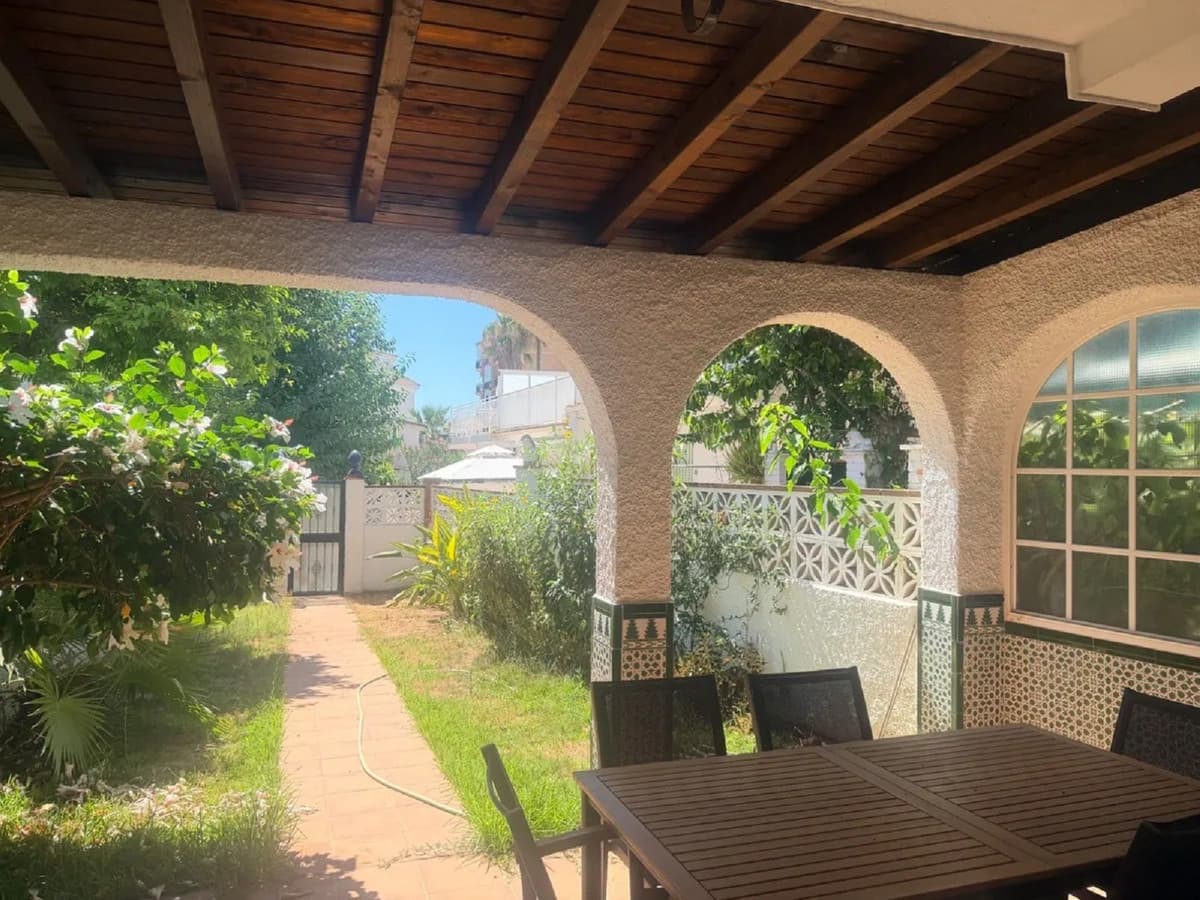 Detached Villa in Benalmadena — photo 2 of 10