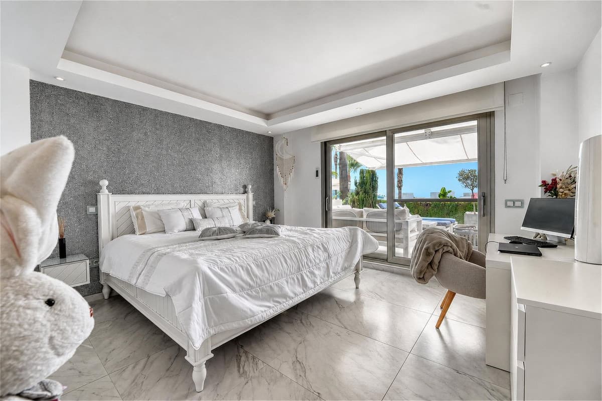 Ground Floor Apartment in Benahavís — photo 8 of 10
