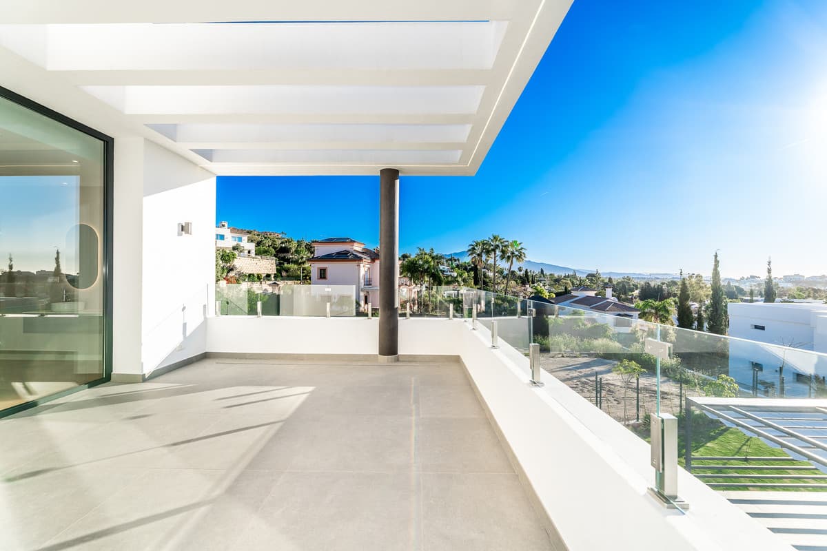 Detached Villa in Benahavís — photo 4 of 10
