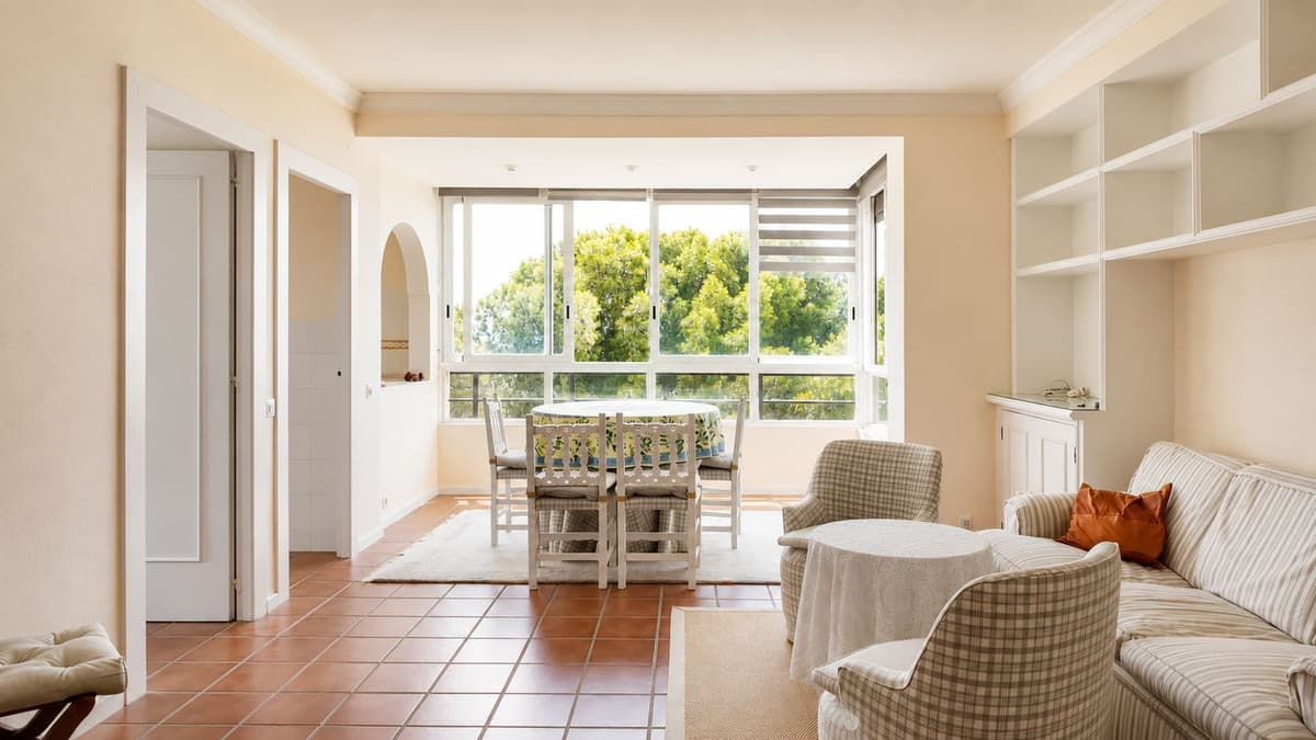 Middle Floor Apartment in Nueva Andalucía — photo 2 of 10