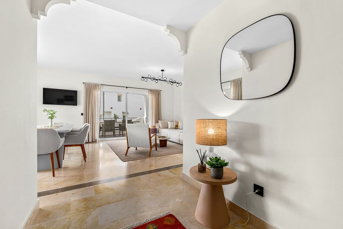 Middle Floor Apartment in El Presidente — photo 7 of 10