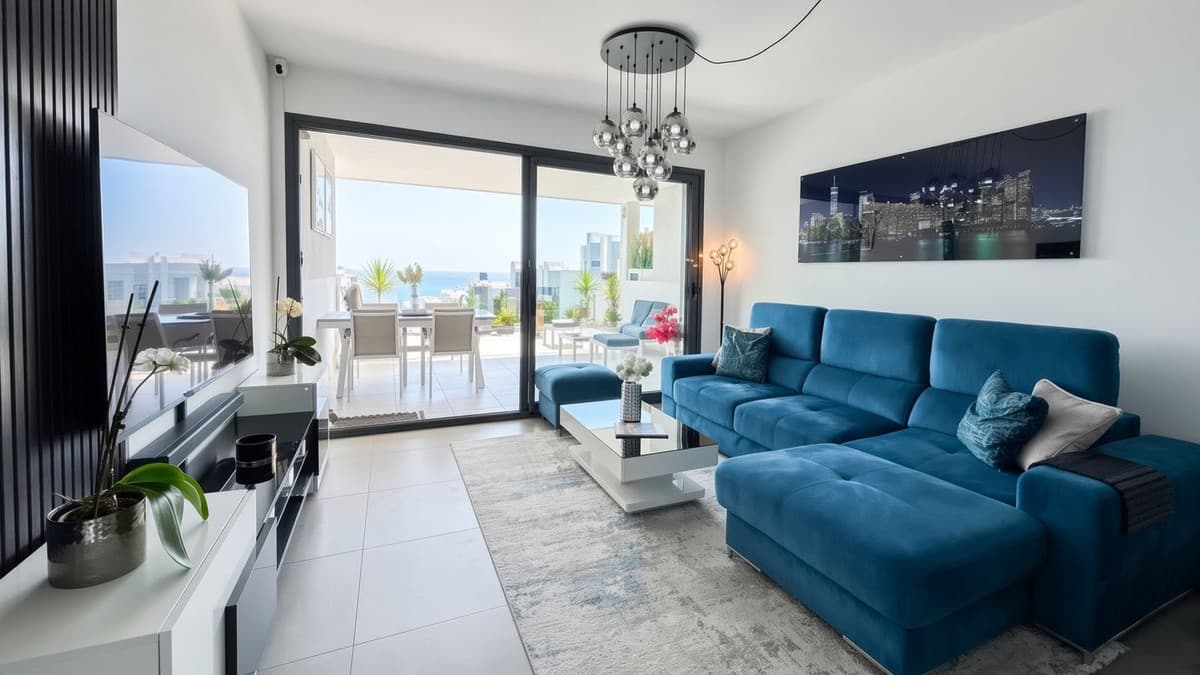 Middle Floor Apartment in La Duquesa — photo 4 of 10