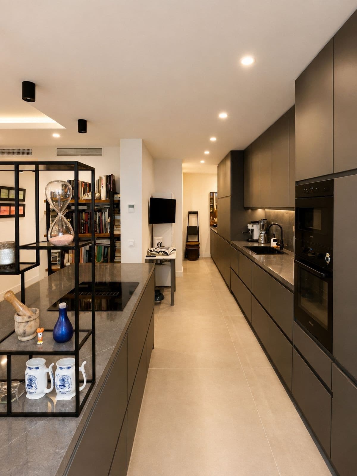 Middle Floor Apartment in Estepona — photo 9 of 10