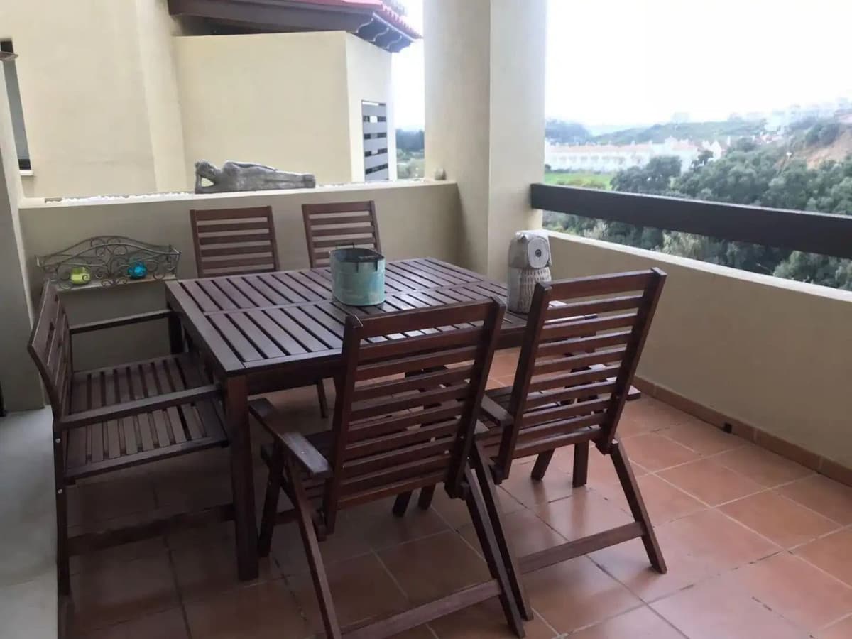 Middle Floor Apartment in Estepona — photo 3 of 10