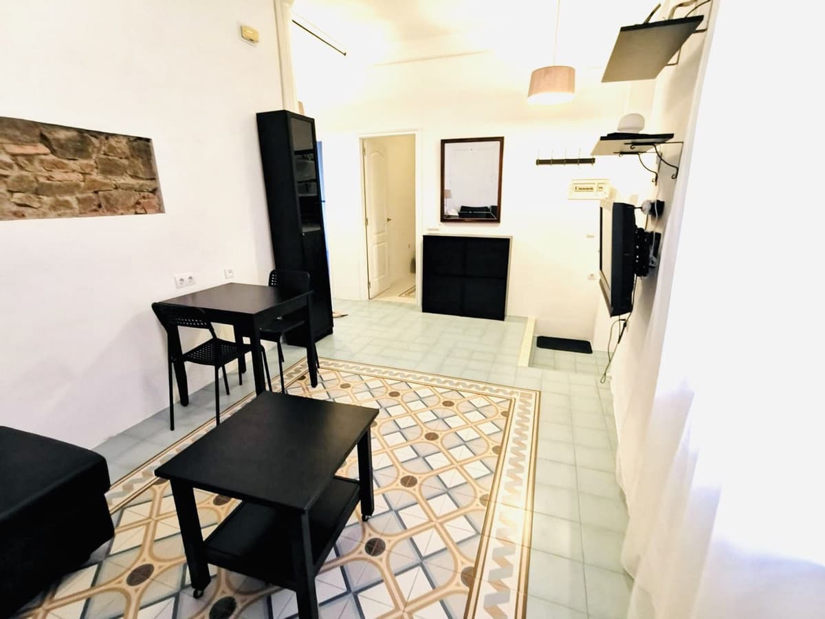 Townhouse in Málaga Centro — photo 3 of 9