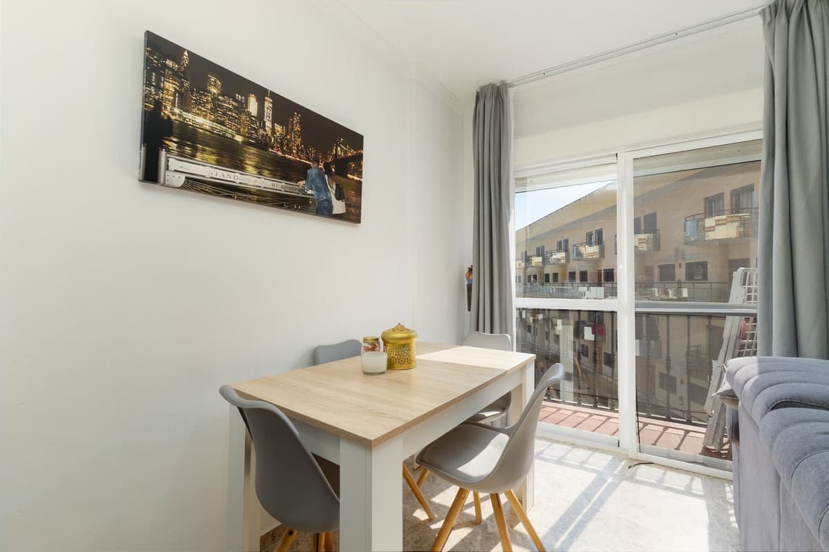 Middle Floor Apartment in Torremolinos — photo 9 of 10