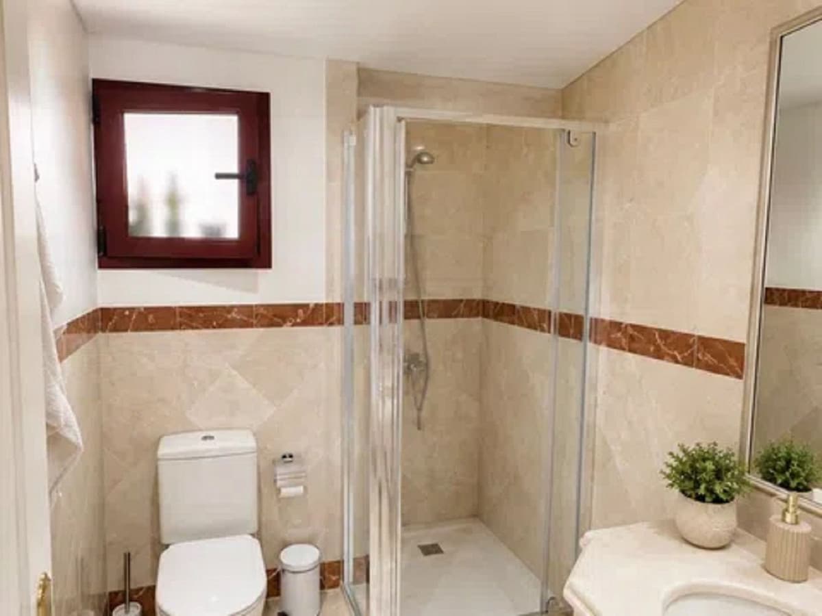 Middle Floor Apartment in Marbella — photo 8 of 10