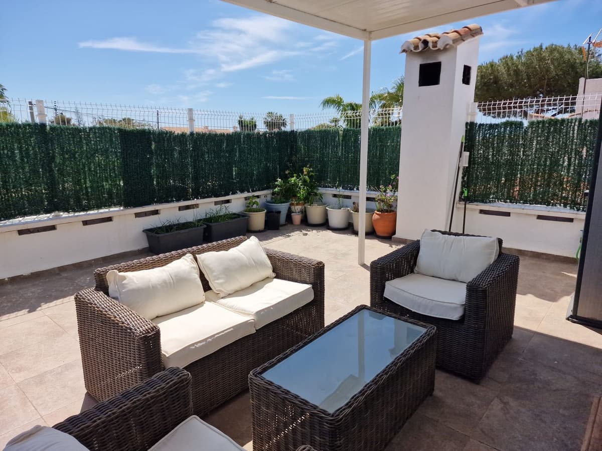 Townhouse in Estepona — photo 3 of 10