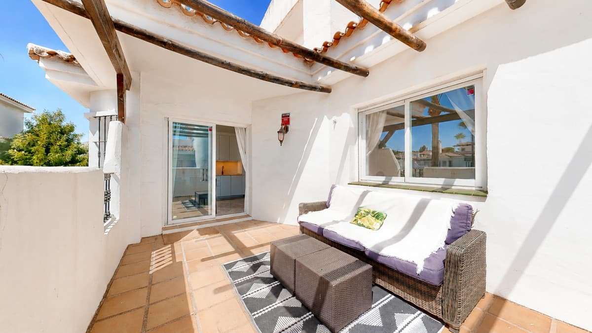 Penthouse Duplex in Nueva Andalucía — photo 4 of 10