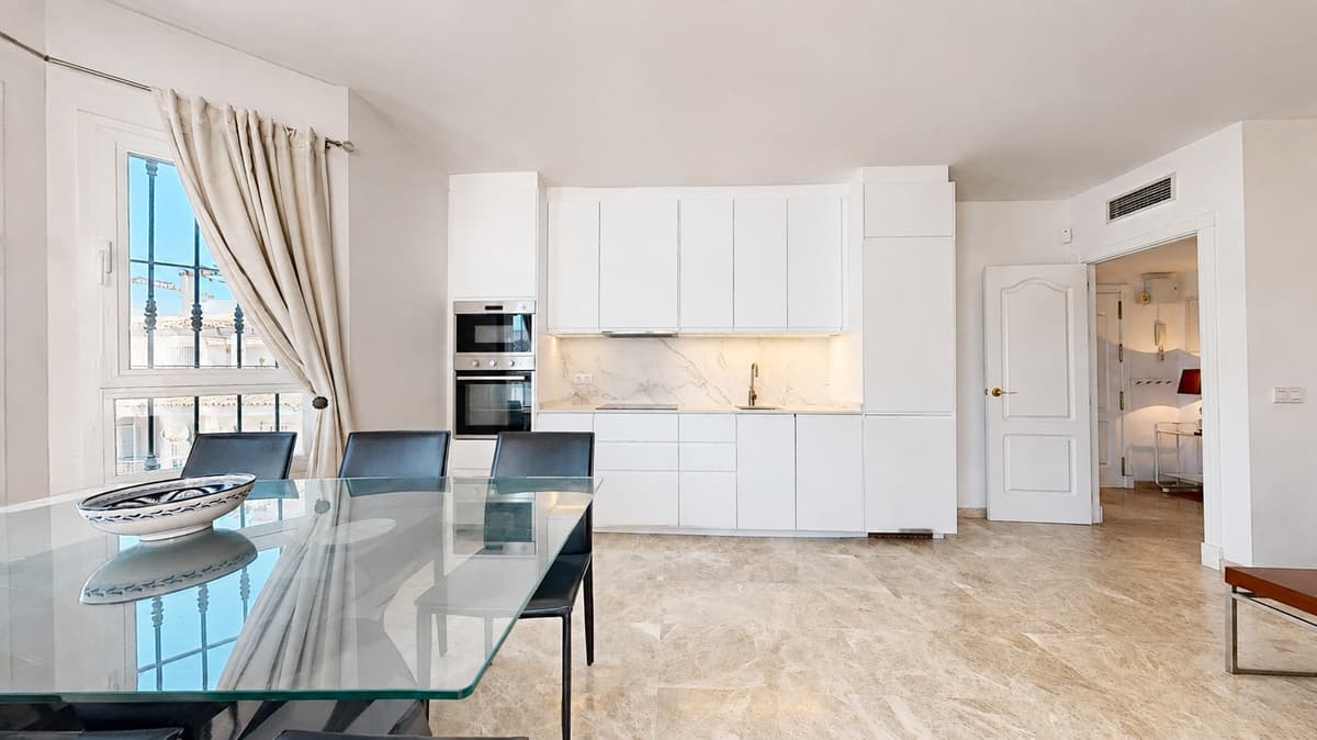 Penthouse Duplex in Nueva Andalucía — photo 6 of 10