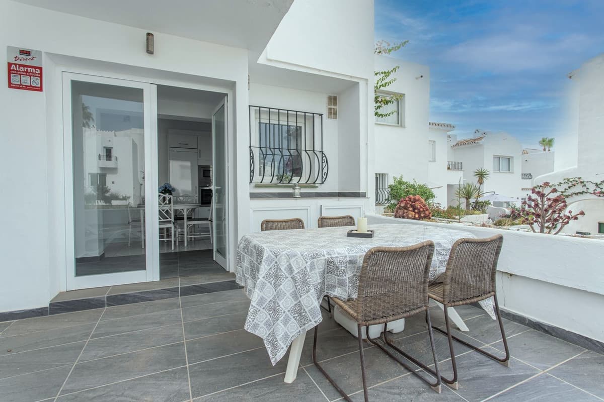 Semi-Detached House in Riviera del Sol — photo 8 of 10