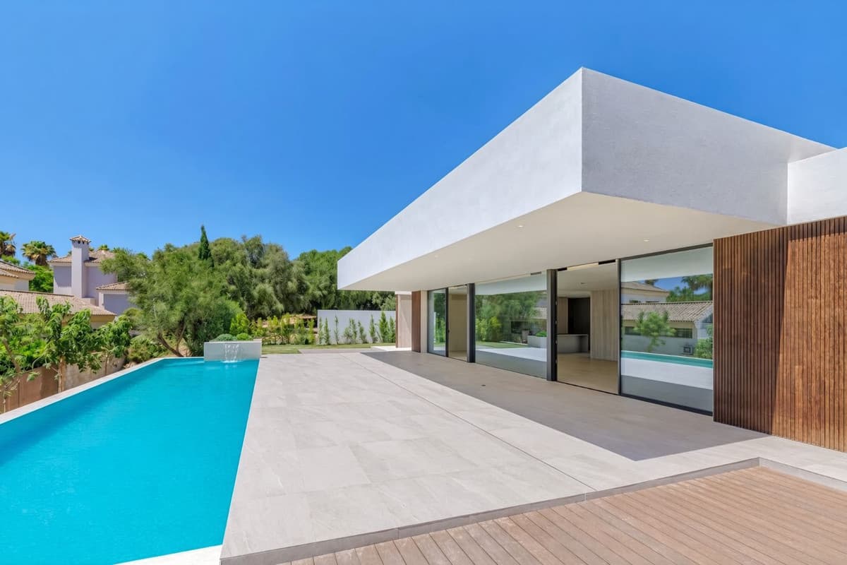 Detached Villa in Sotogrande Alto — photo 2 of 10