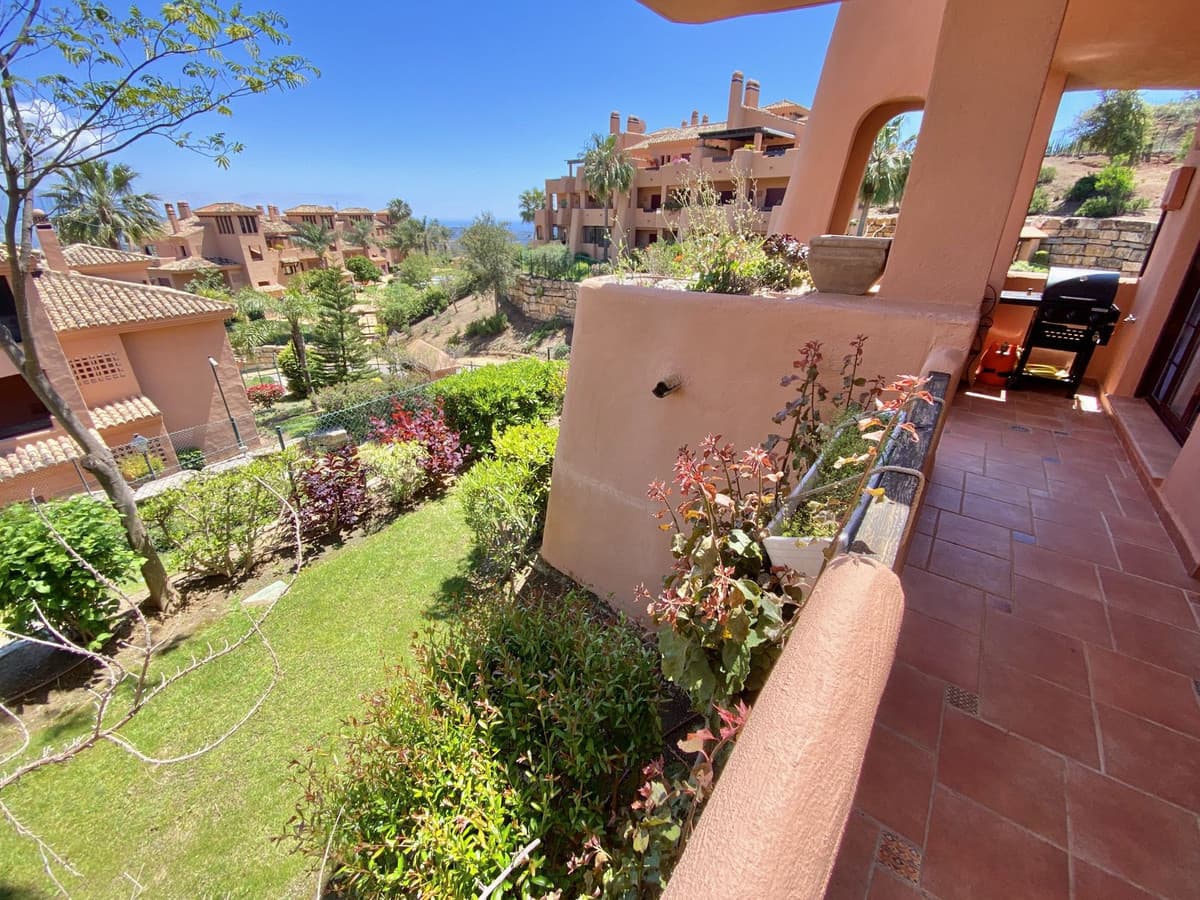 Ground Floor Apartment in Elviria — photo 6 of 10