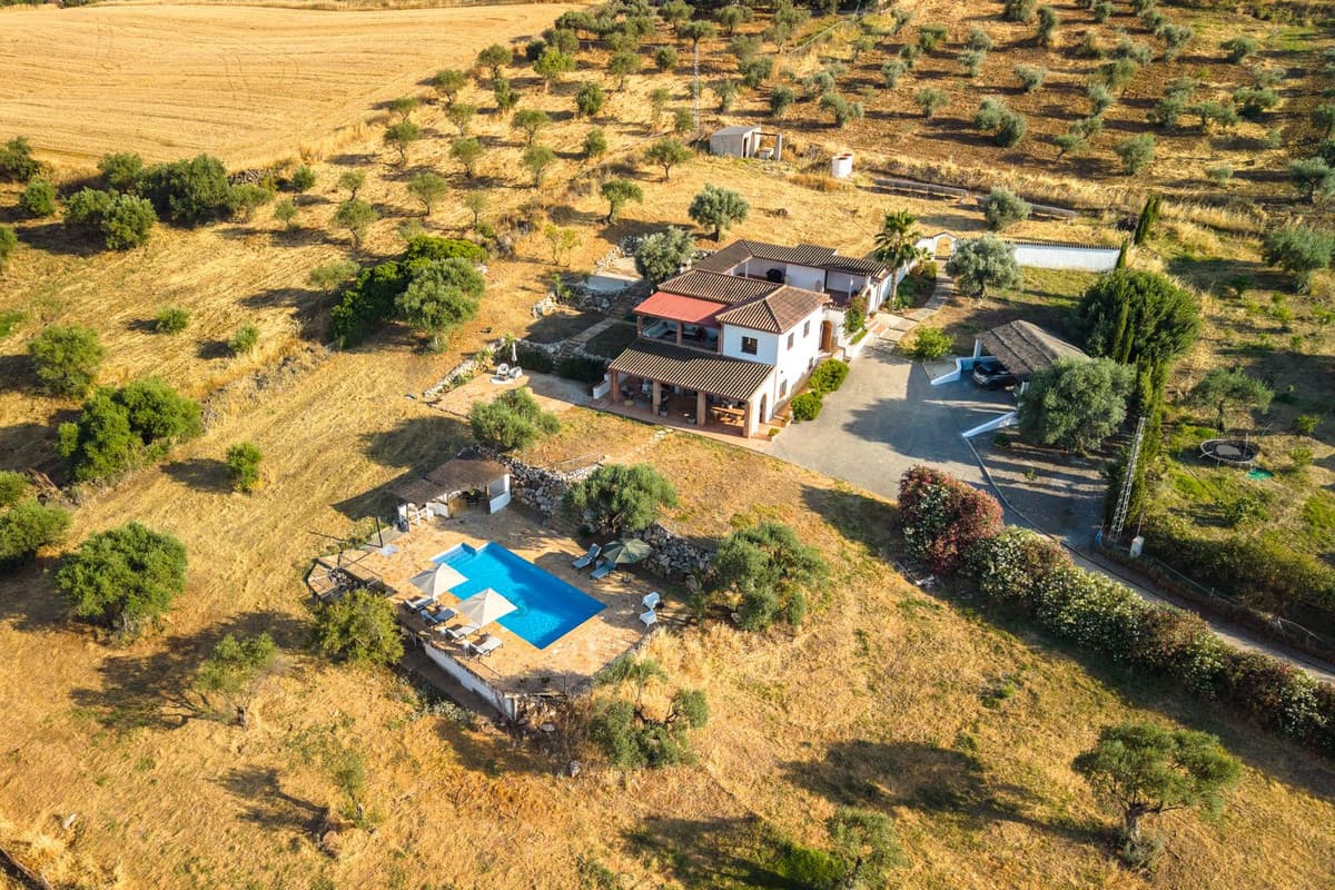 Detached Villa in Coín — photo 1 of 10