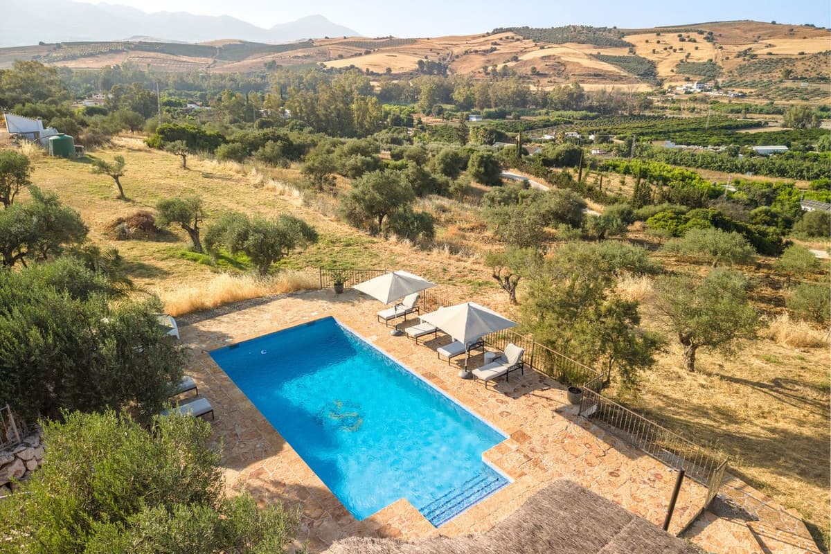 Detached Villa in Coín — photo 2 of 10
