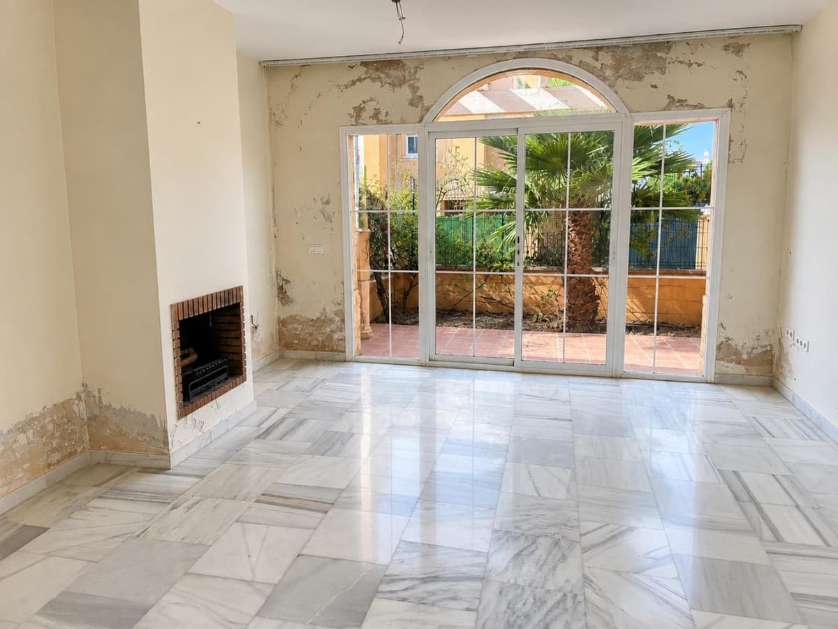 Detached Villa in Riviera del Sol — photo 4 of 10