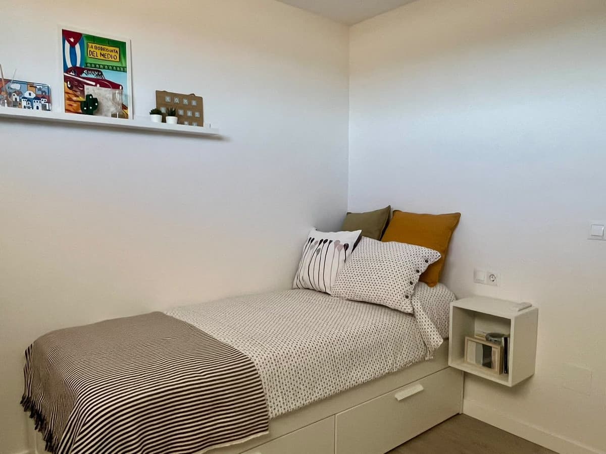 Middle Floor Apartment in Los Alamos — photo 10 of 10