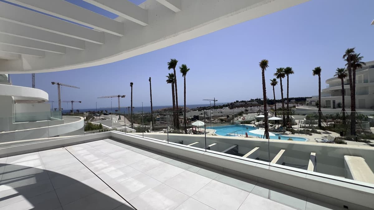 Middle Floor Apartment in La Cala de Mijas — photo 1 of 10