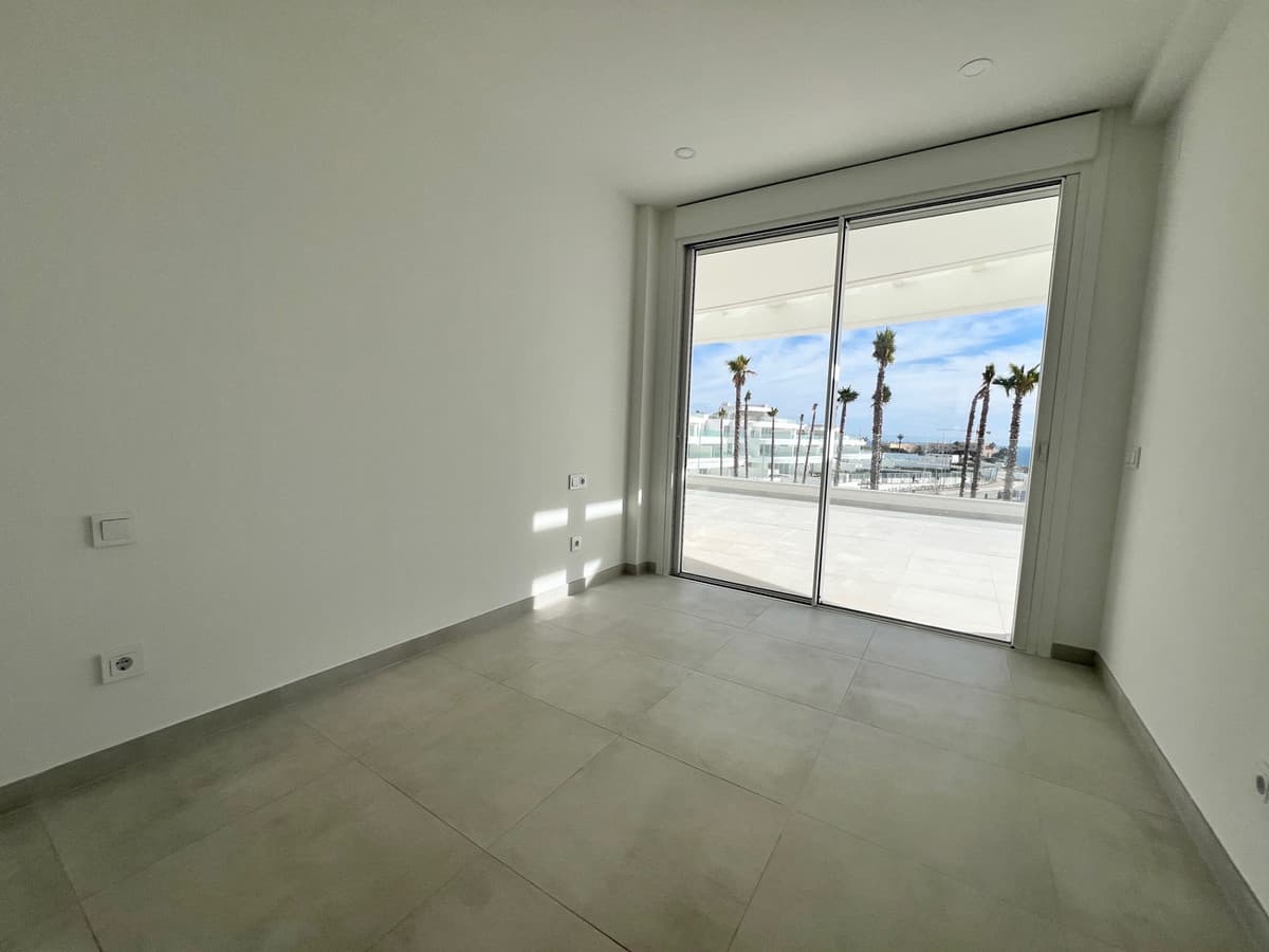 Middle Floor Apartment in La Cala de Mijas — photo 9 of 10