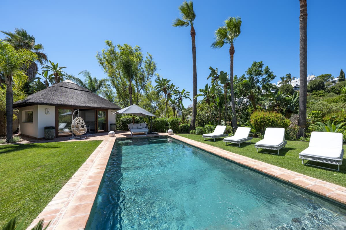 Detached Villa in Estepona — photo 2 of 10