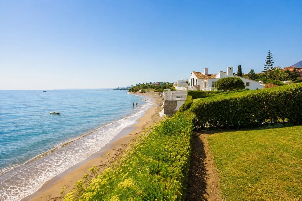 Semi-Detached House in Estepona — photo 3 of 10