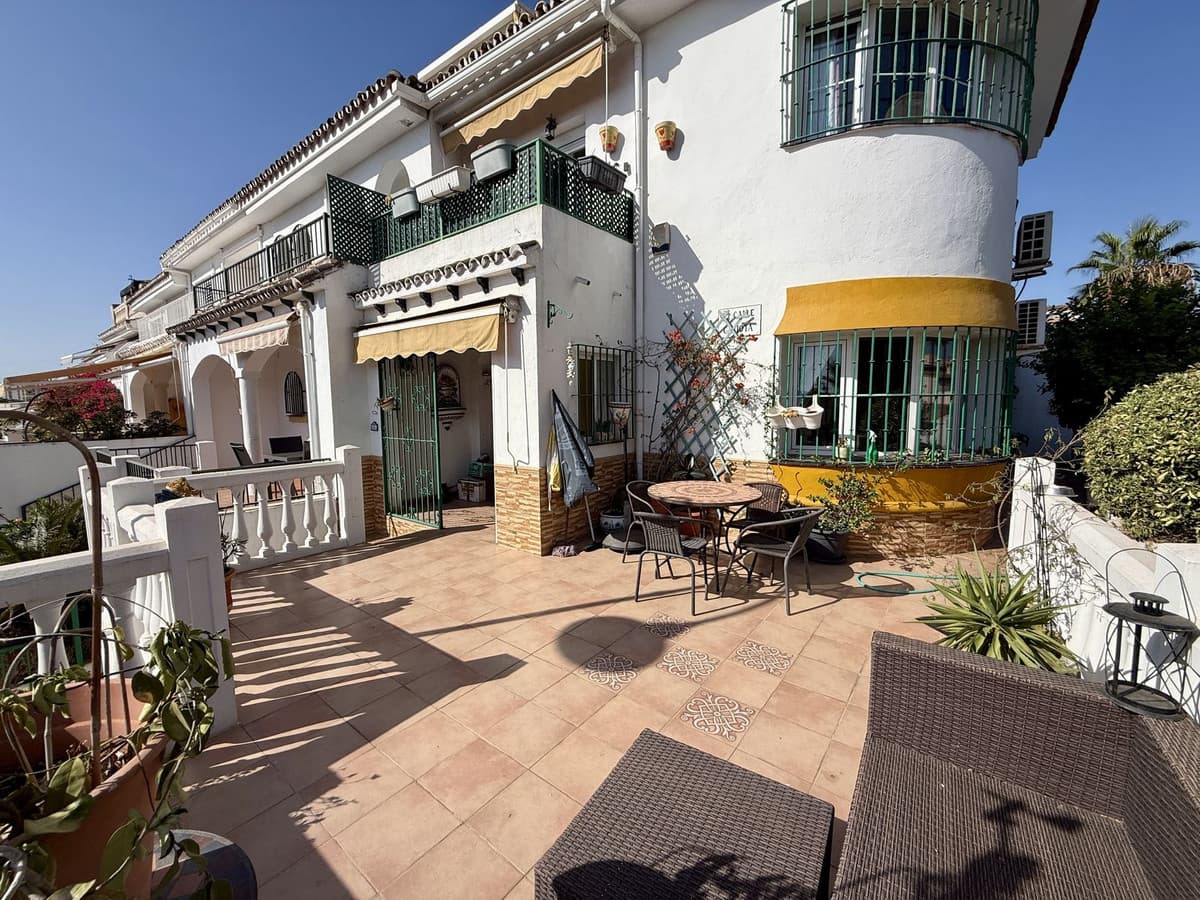 Semi-Detached House in Mijas Costa — photo 1 of 10