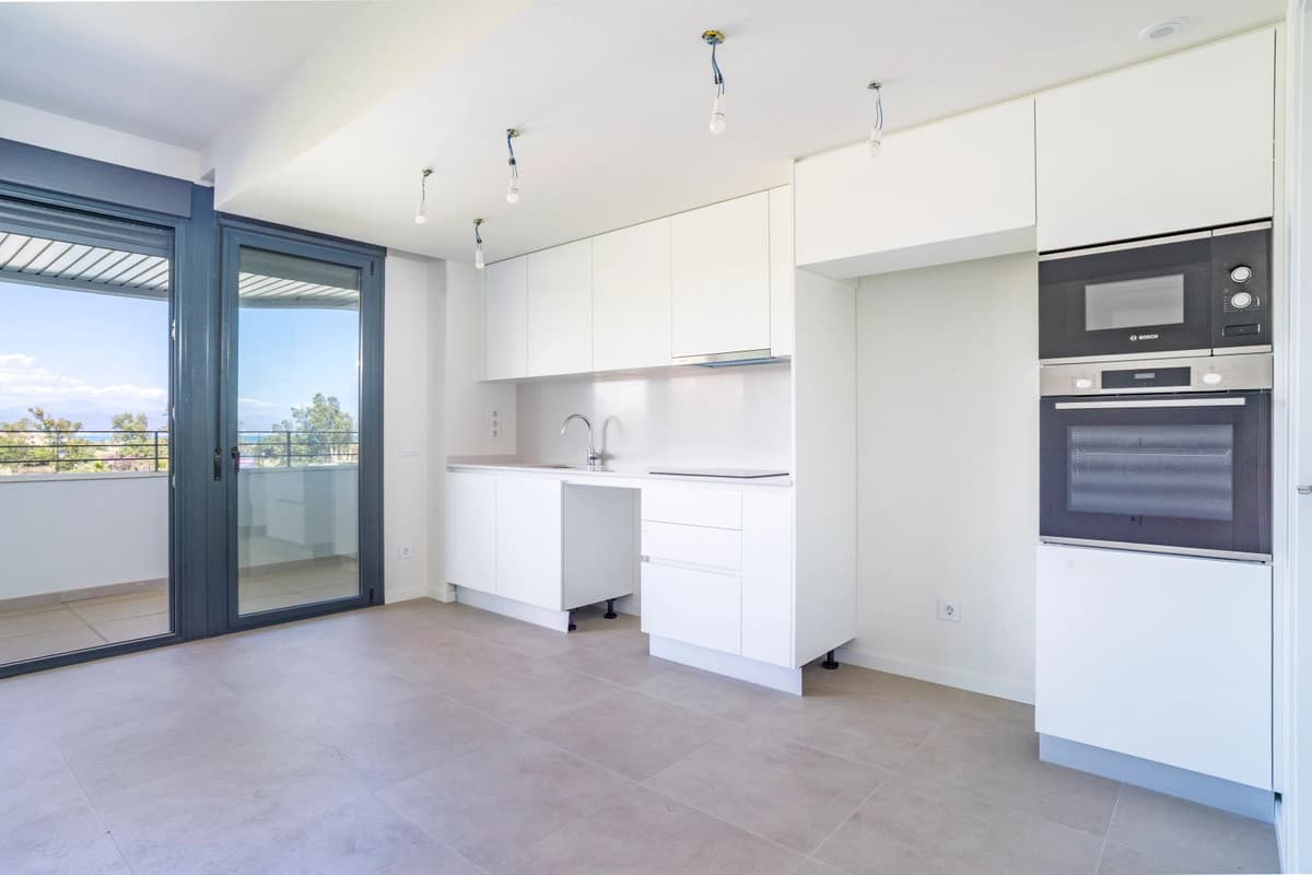 Middle Floor Apartment in Torremolinos — photo 4 of 10