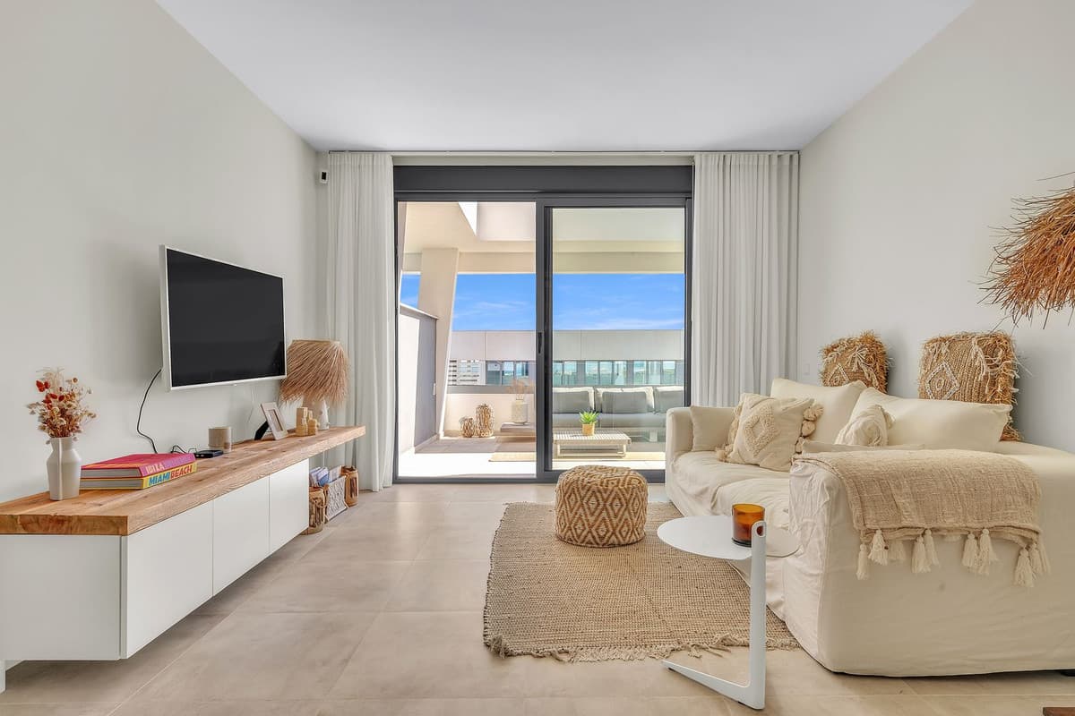 Top Floor Apartment in Estepona — photo 5 of 10