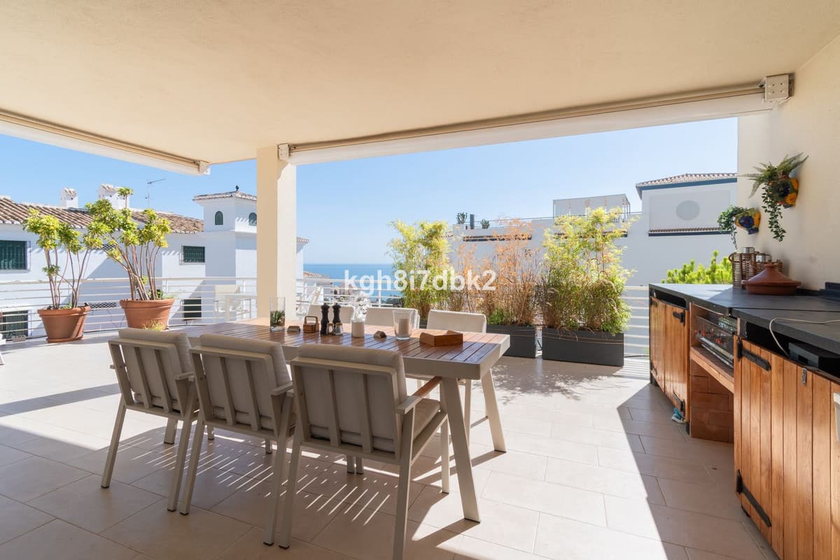 Middle Floor Apartment in Benalmadena — photo 3 of 10