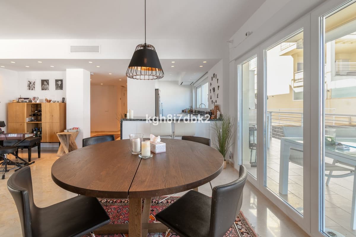 Middle Floor Apartment in Benalmadena — photo 10 of 10