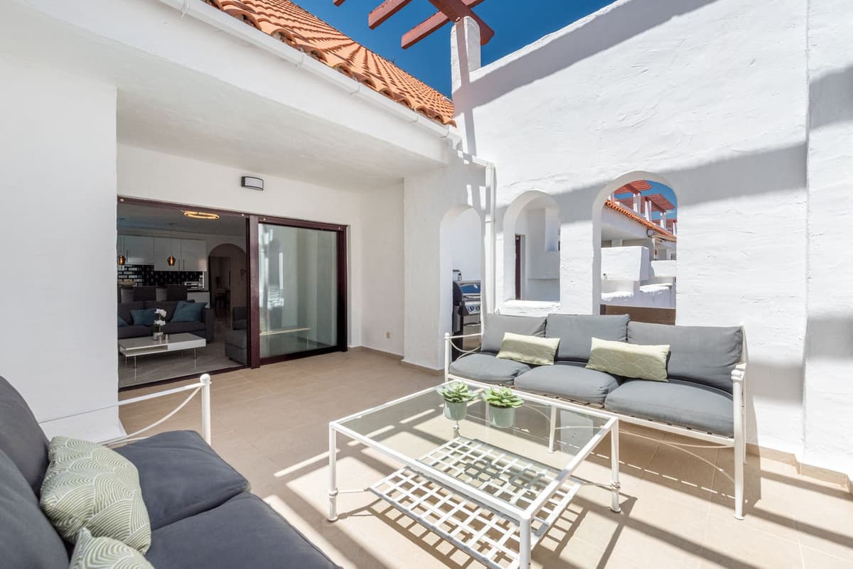 Middle Floor Apartment in Nueva Andalucía — photo 7 of 10