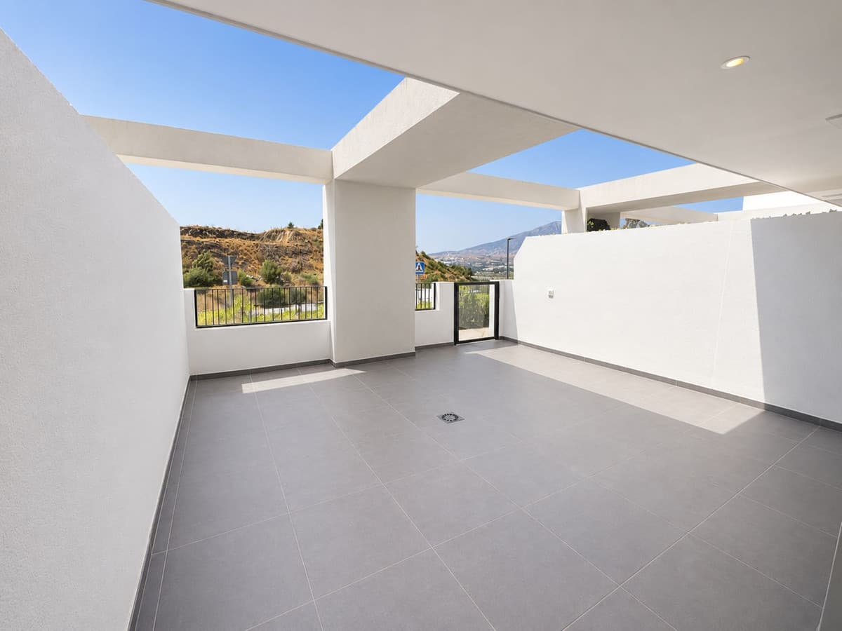 Ground Floor Apartment in La Cala de Mijas — photo 2 of 10