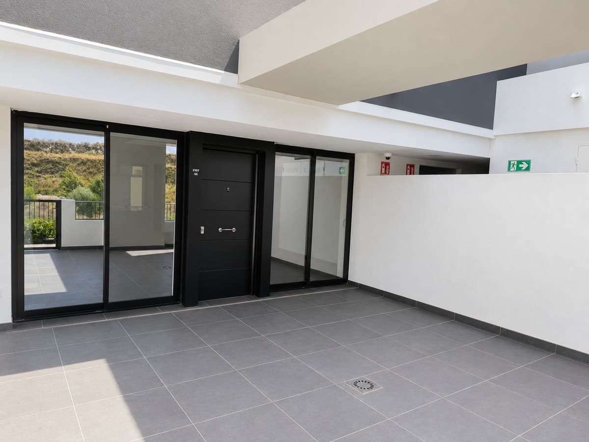 Ground Floor Apartment in La Cala de Mijas — photo 3 of 10