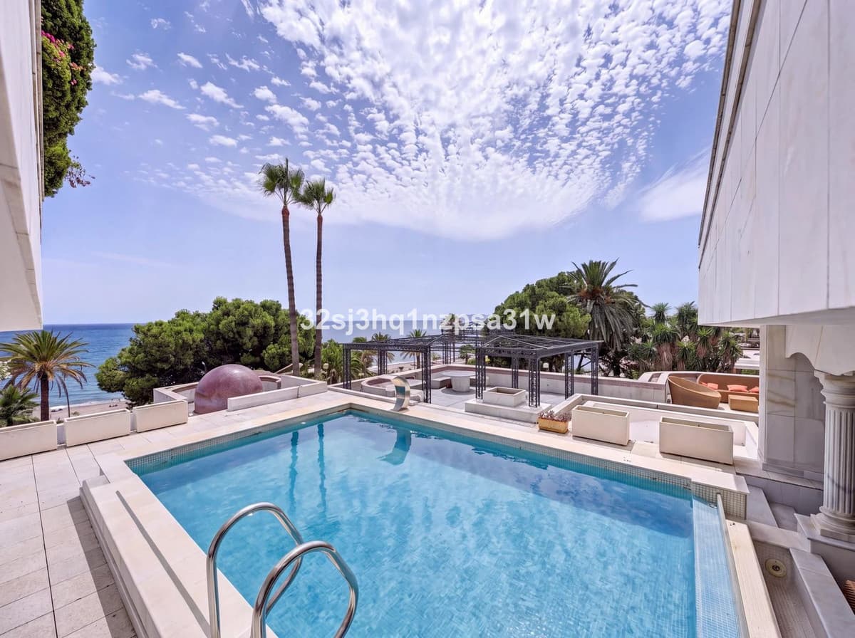 Middle Floor Apartment in Puerto Banús — photo 5 of 10
