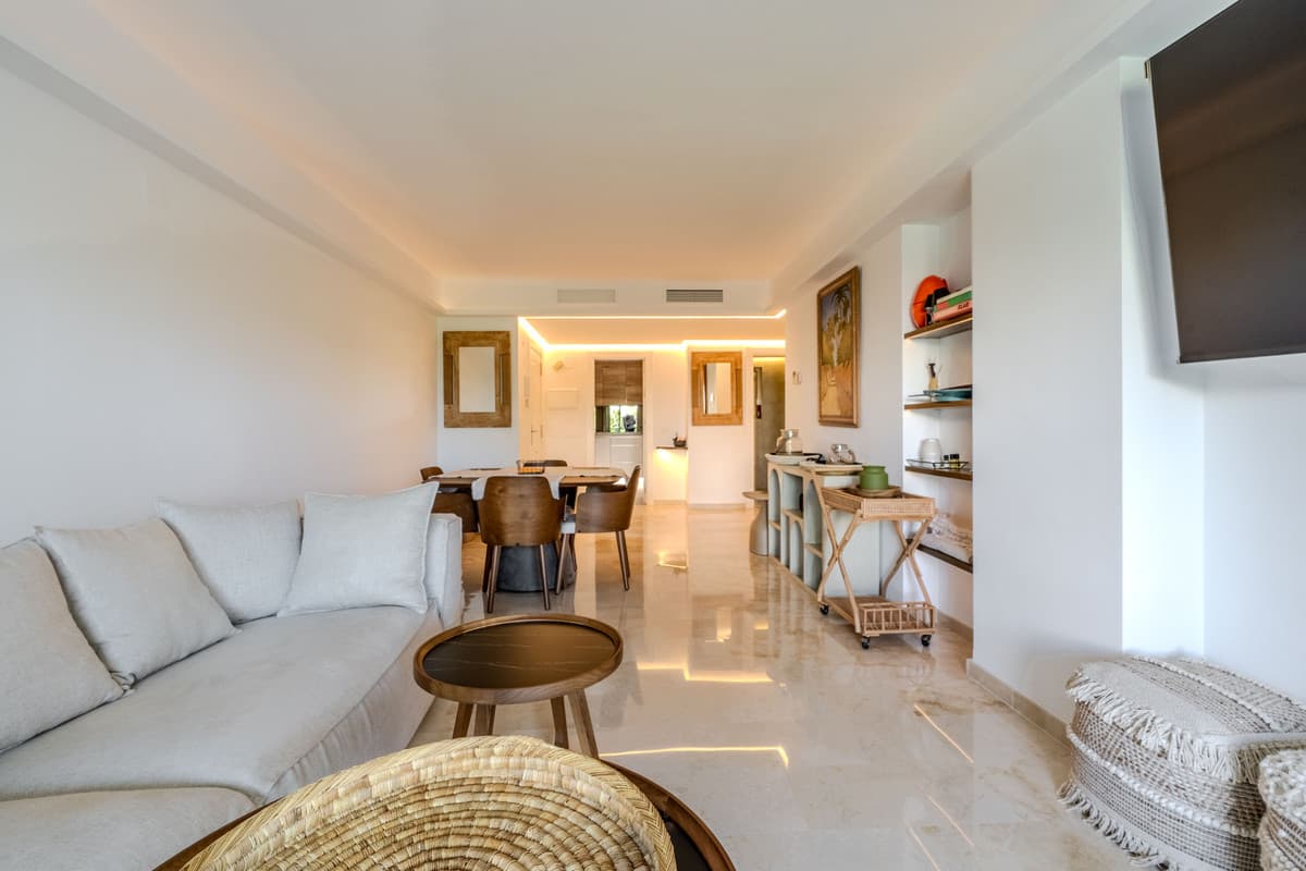 Middle Floor Apartment in Puerto Banús — photo 2 of 10