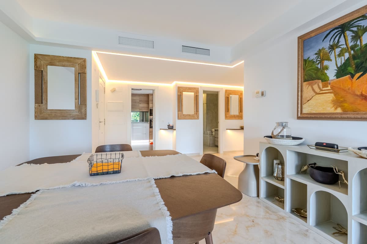 Middle Floor Apartment in Puerto Banús — photo 3 of 10