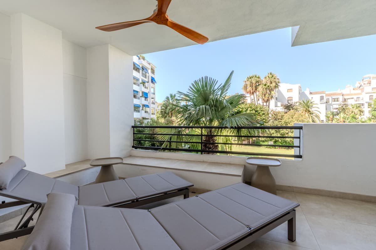 Middle Floor Apartment in Puerto Banús — photo 8 of 10
