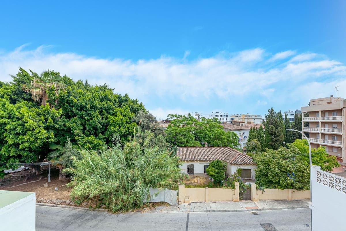 Townhouse in La Colina — photo 3 of 10