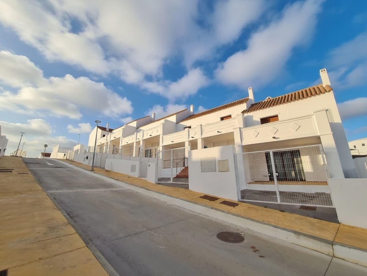 Townhouse in Doña Julia — photo 3 of 10