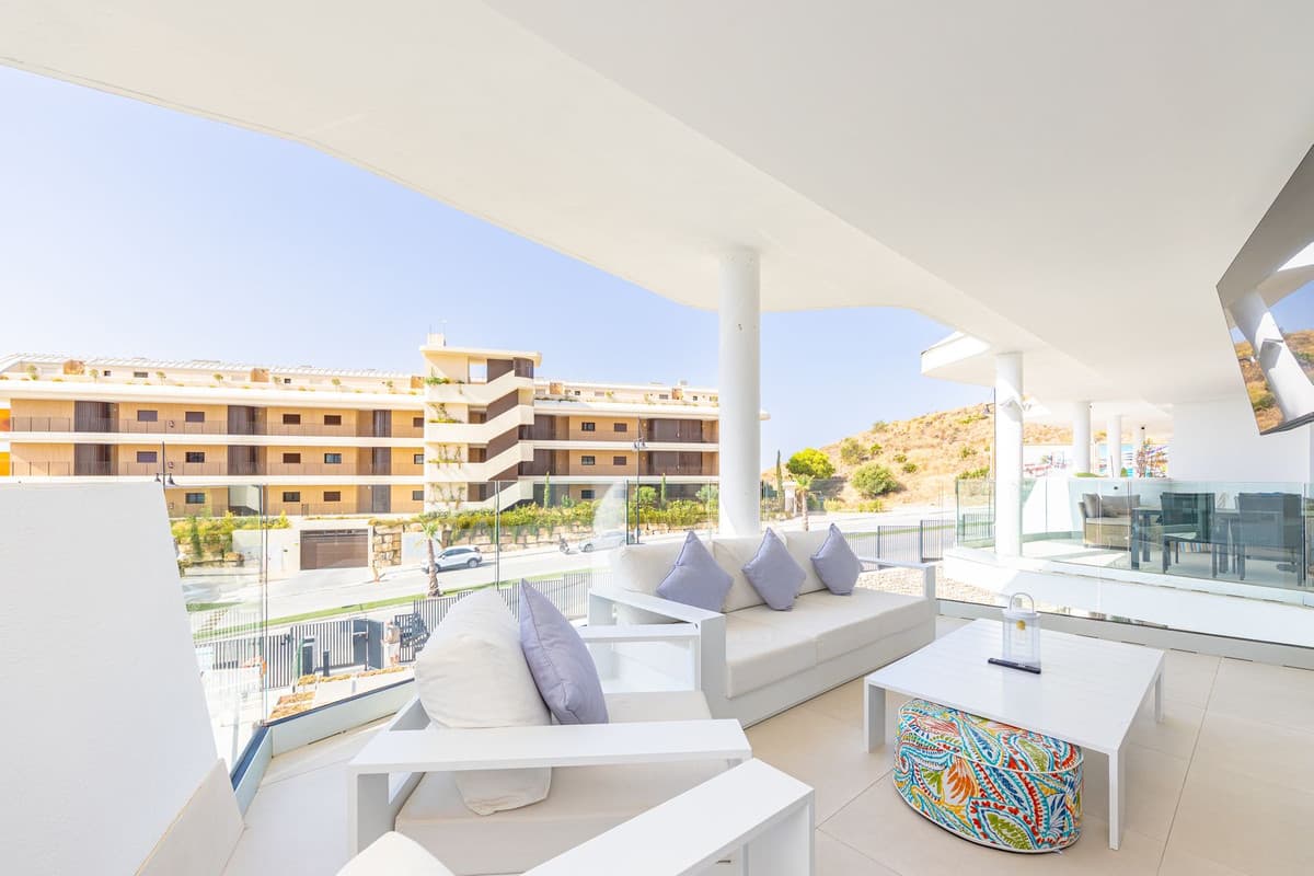 Middle Floor Apartment in Fuengirola — photo 2 of 10