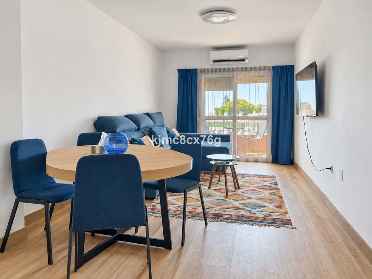 Middle Floor Apartment in Torremolinos — photo 6 of 10