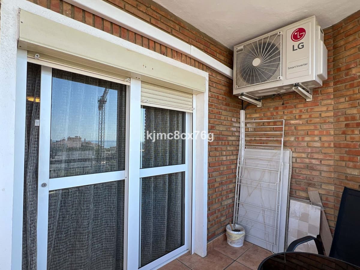 Middle Floor Apartment in Torremolinos — photo 8 of 10