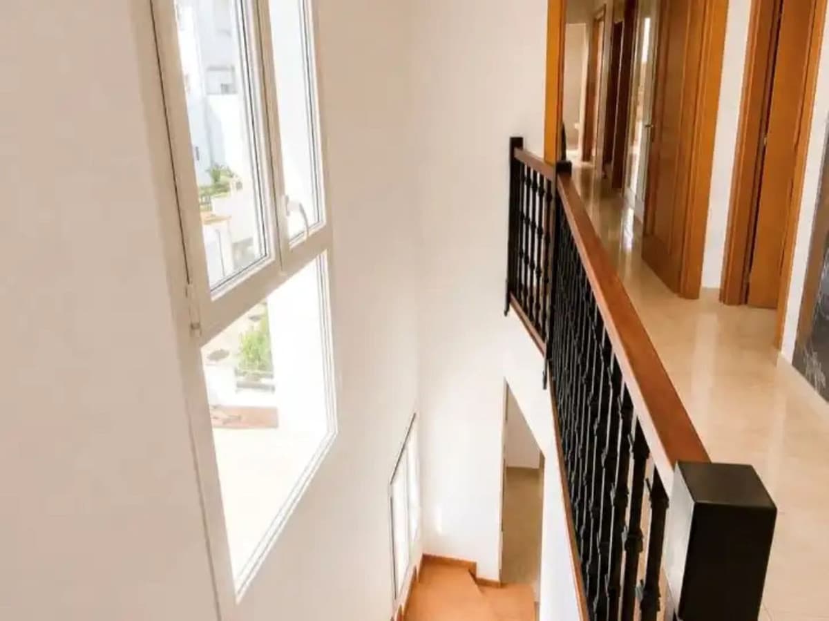 Penthouse Duplex in La Duquesa — photo 9 of 10